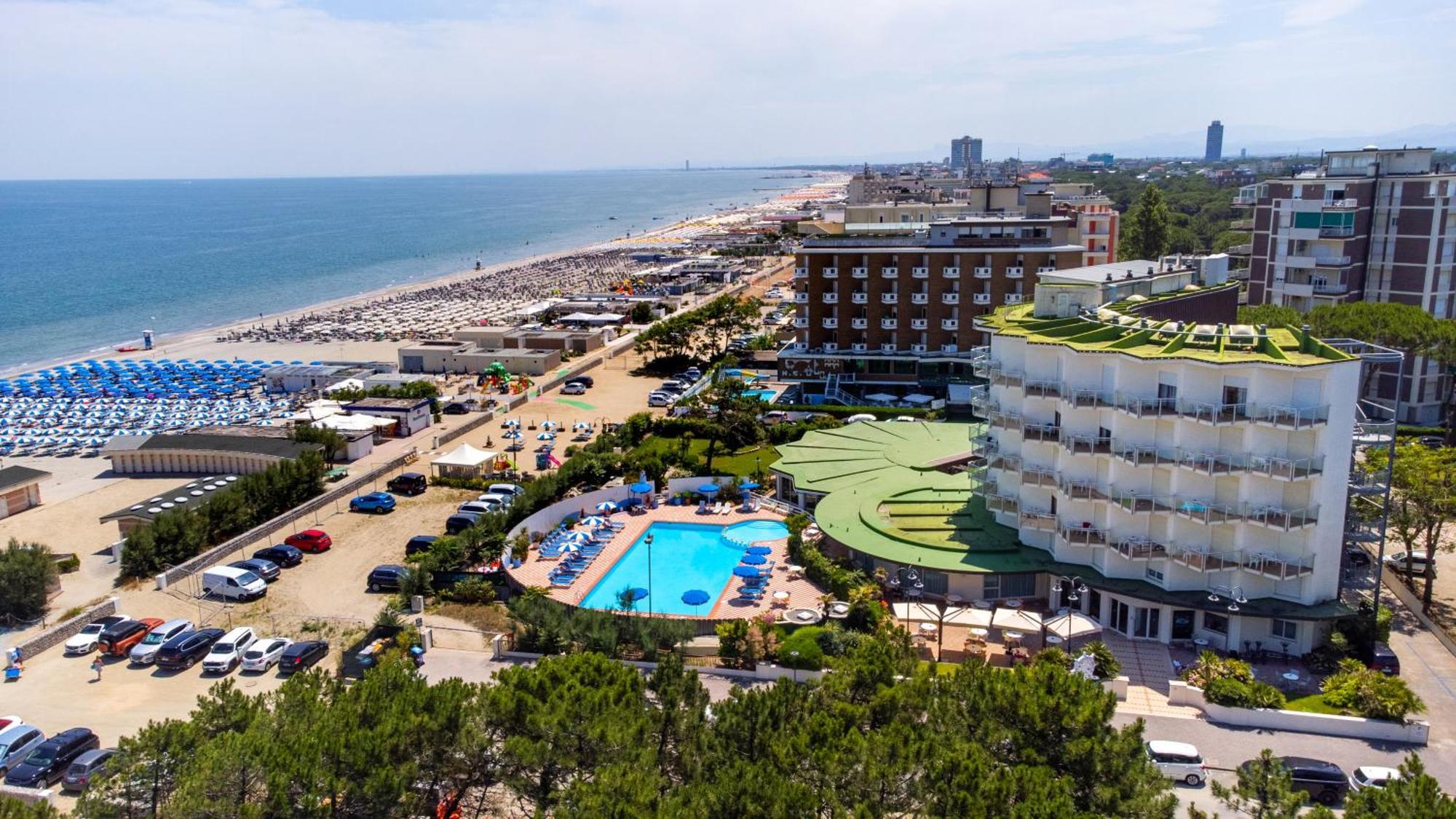 Hotel Bellevue Beach - Sul Mare Milano Marittima Exterior photo